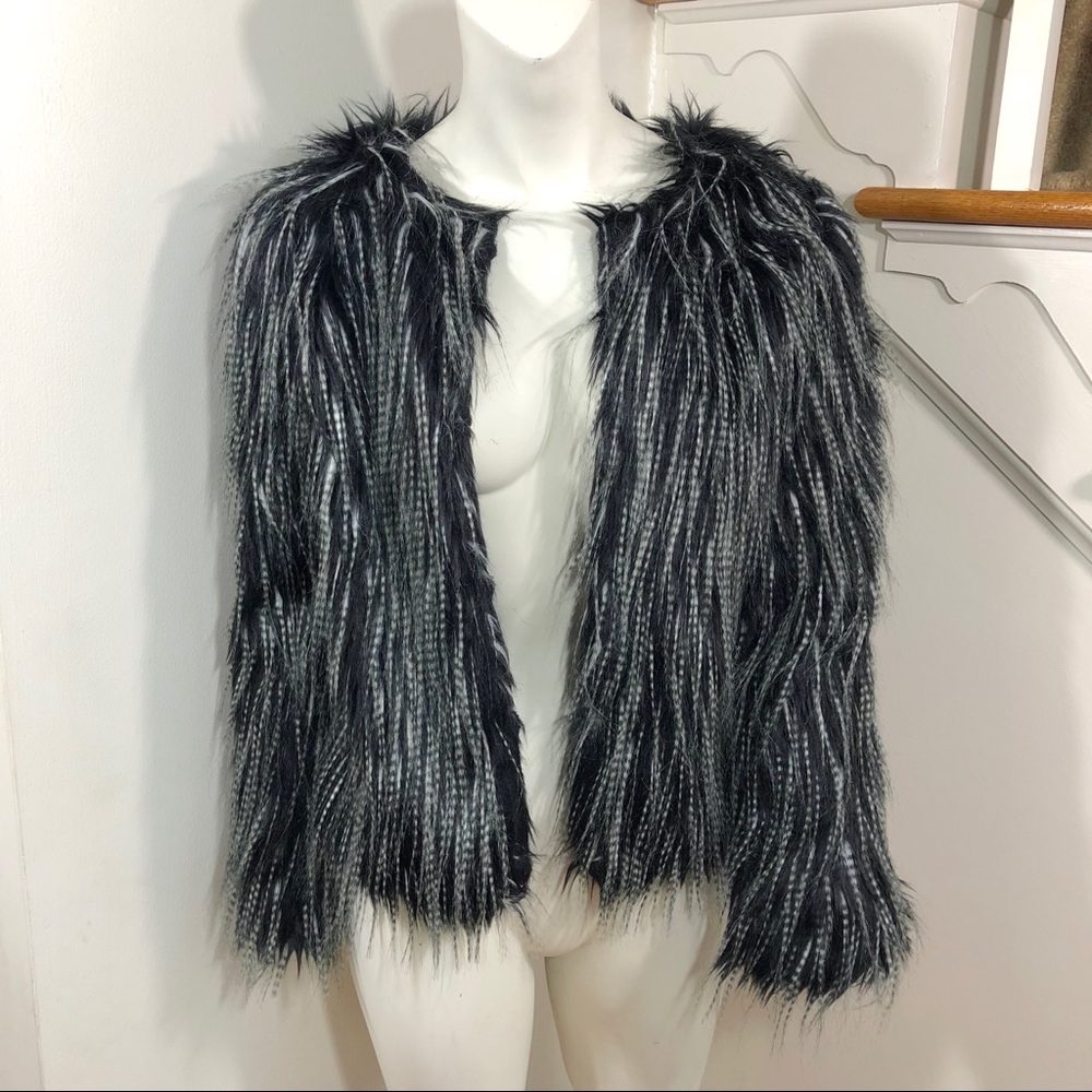 Urban Sweetheart Womens Striped Faux Fur Coat